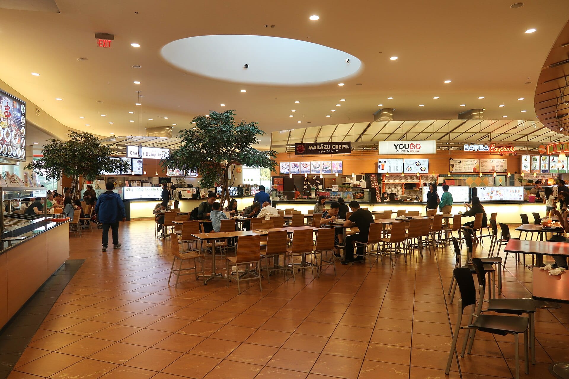 Aberdeen_Centre_Food_Court_2018.jpg
